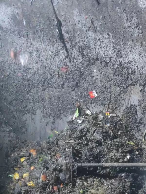 梅江污水池清理